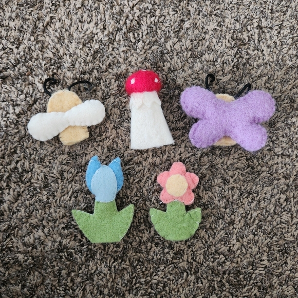 Anthropologie Felt Finger Puppets - Picture 3 of 3